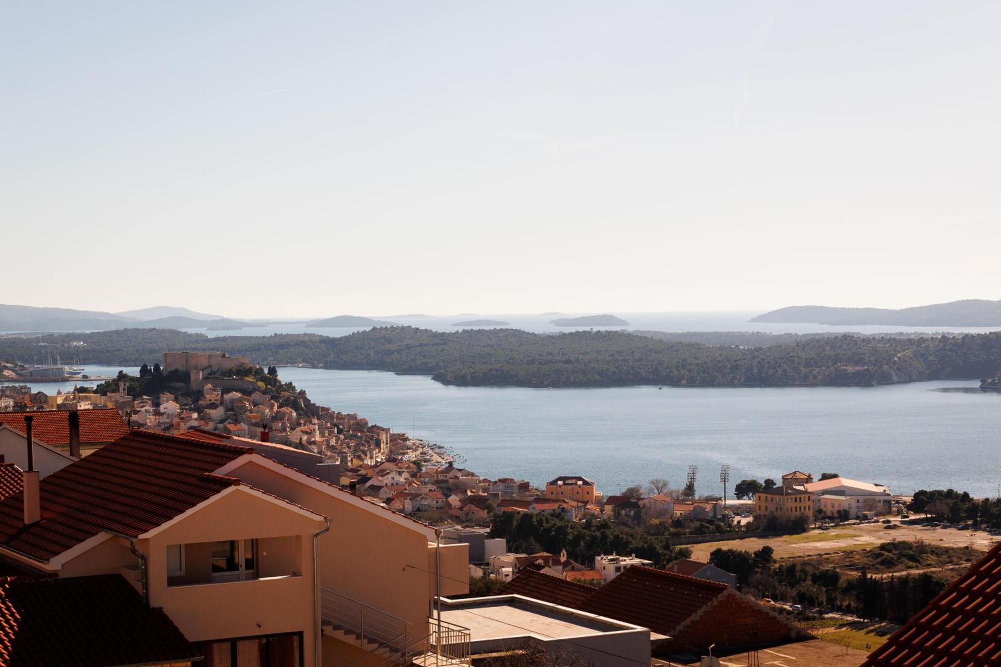 Summer Breeze Apartment - Quiet Place With A Spectacular View And A Garden Šibenik Exterior foto